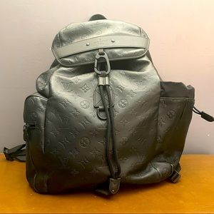 Louis Vuitton Discovery Backpack Monogram Shadow Black